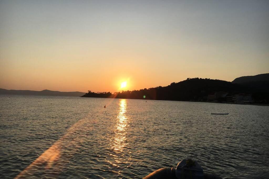 Magnifique Studio A 50M De La Plage De Cavaliere - Studio Tamarindo Le Lavandou Kültér fotó