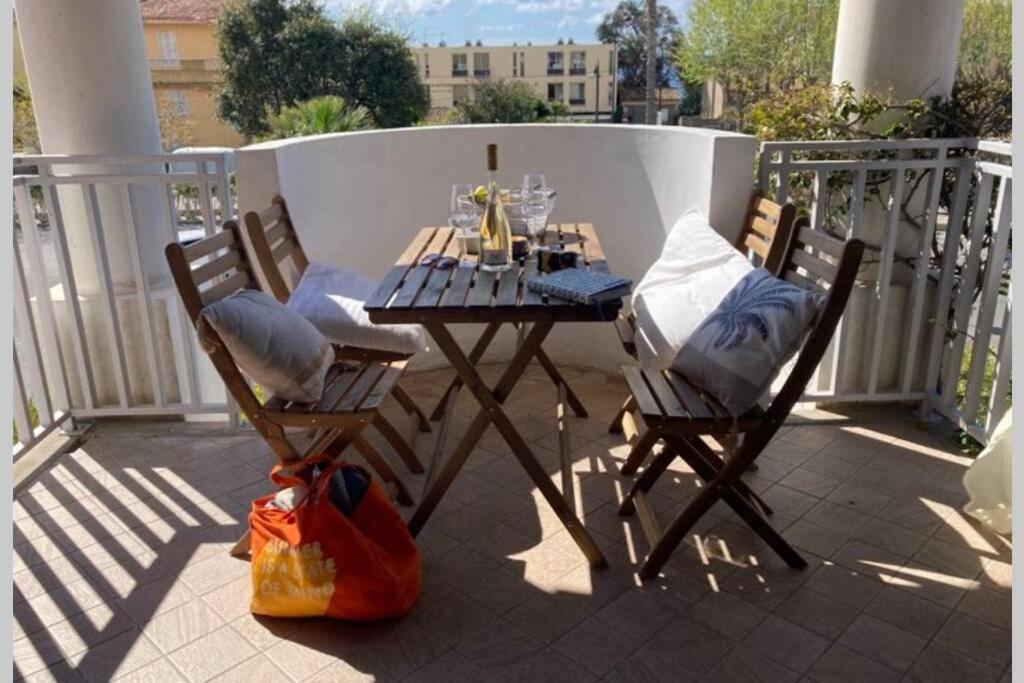 Magnifique Studio A 50M De La Plage De Cavaliere - Studio Tamarindo Le Lavandou Kültér fotó